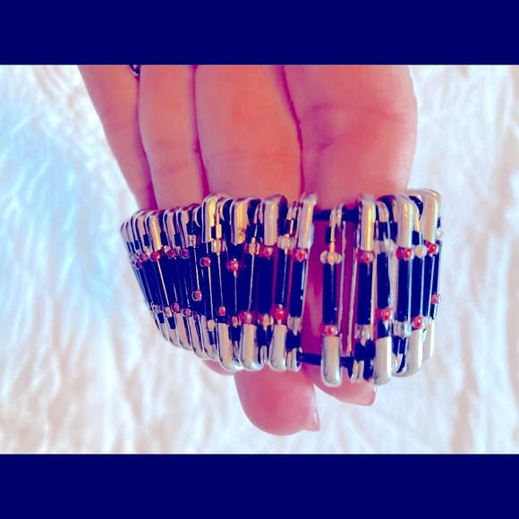 Women’s handmade safety pin 🧷 bracelet - Picture 6 of 7